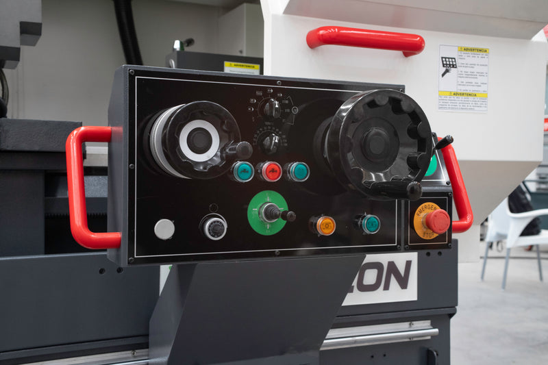 Paralelní stolní CNC soustruh Vurcon PL-50x3000