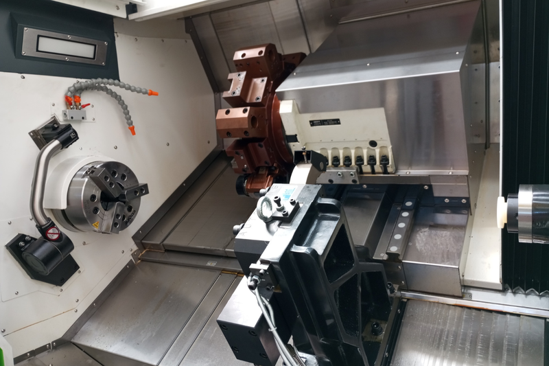 Torno bancada inclinada SBL713M