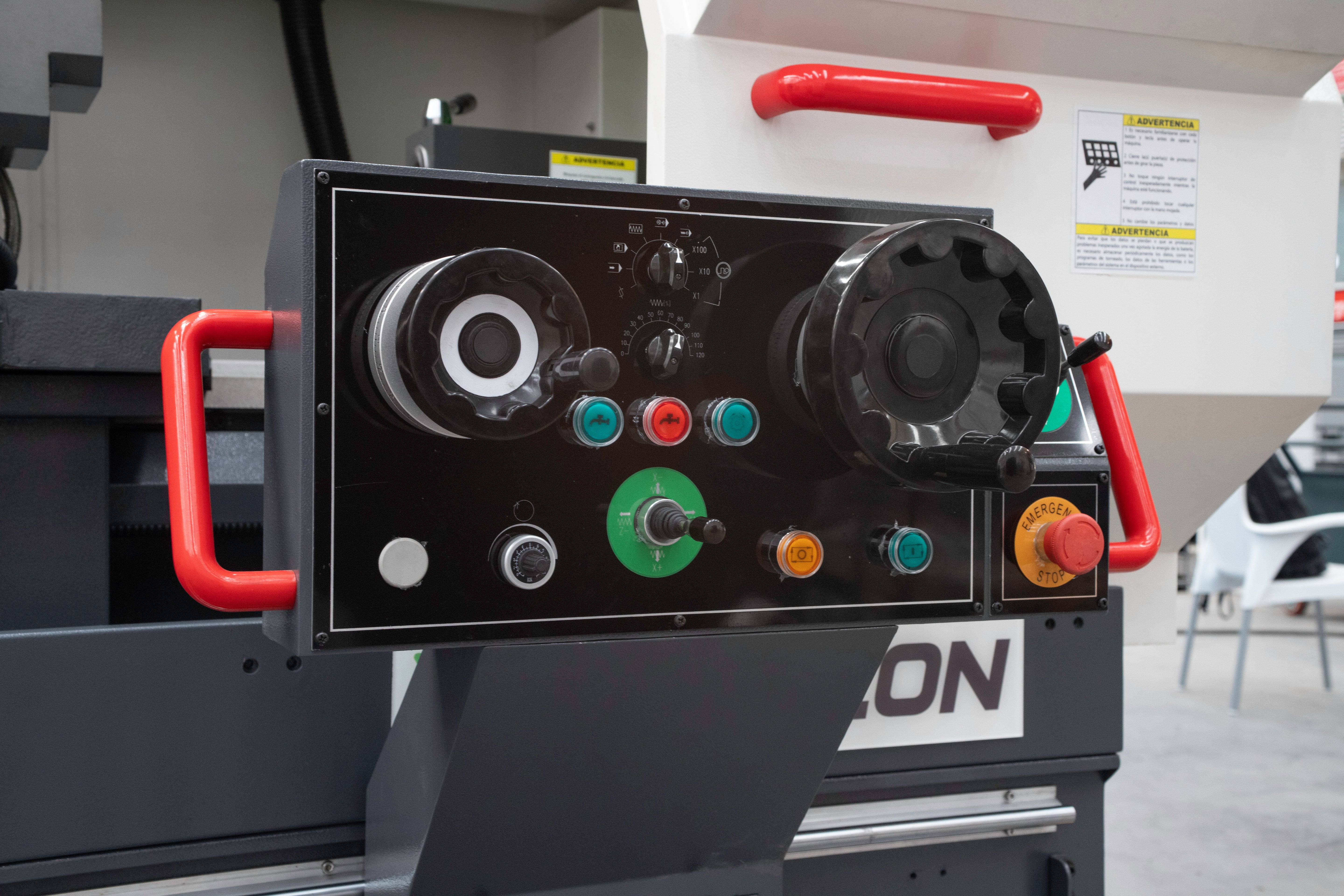 Torno cnc de bancada paralela Vurcon PL-50x3000